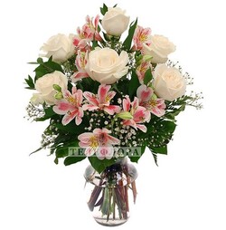 Букет цветов из 7 роз и альстромерий