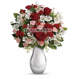 Букет цветов из гвоздик, роз, альстромерий